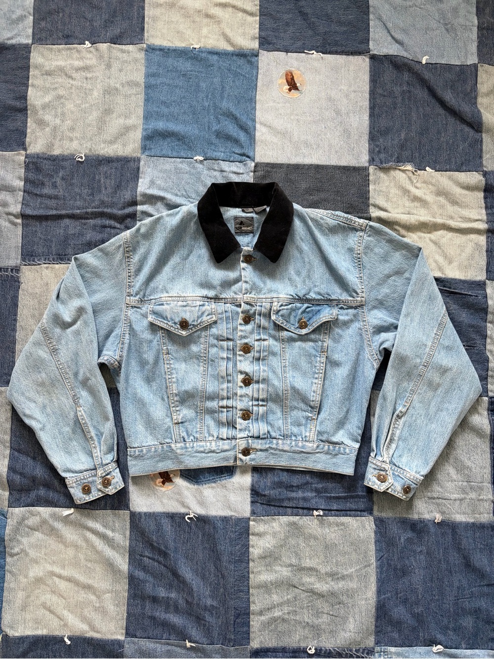 90s Vintage Liz Wear Denim Jean Trucker Jacket Black Velvet Collar Size S